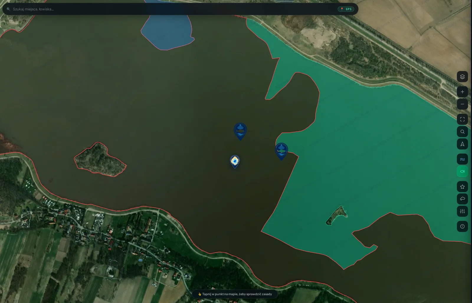 Kozielno na mapie satelitarnej z nałożonym konturem wody i łowiskami FishRadar
